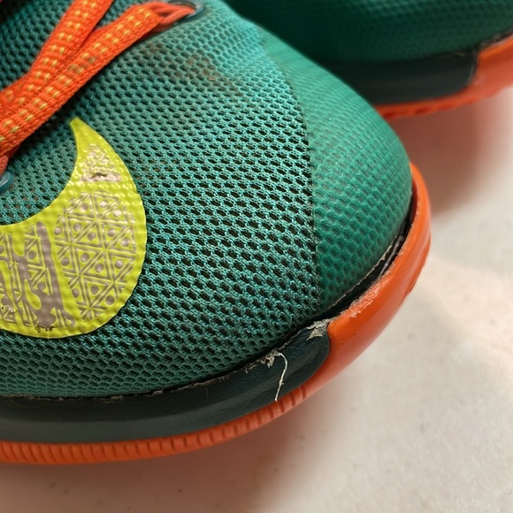 Nike KD VII Green and Orange Sneakers with Dynamic Design - Picture 10 of 14